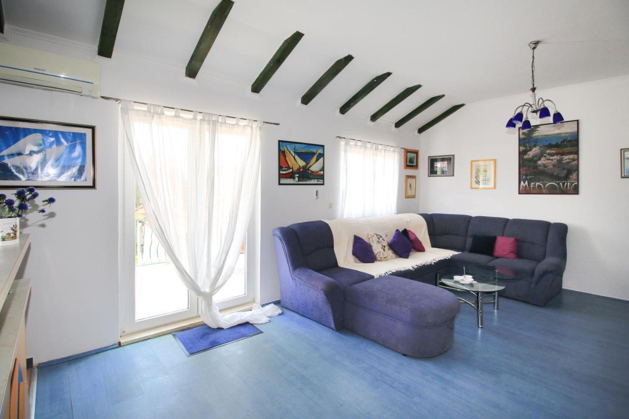 Apartment Ida Търпан Екстериор снимка